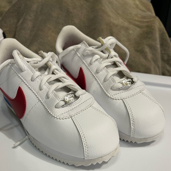 Nike Cortez - Picture 3 of 5